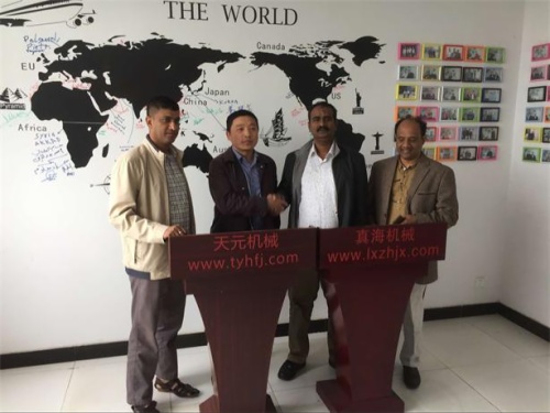 Bangladeshi customers came to visit factory on Apr.25th,2016 for discussing about quilting machine