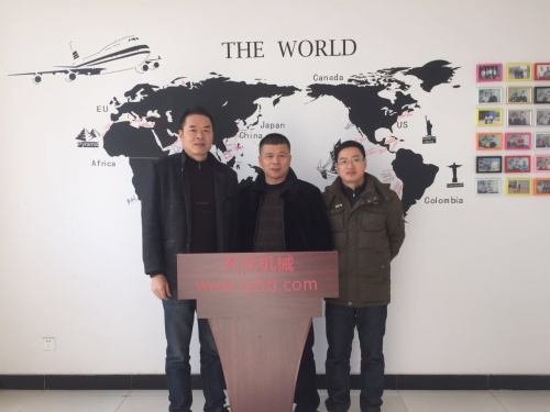 Customers from Jiangsu China came to visit factory on Jan.19th,2016 for discussing about computerized quilting machine
